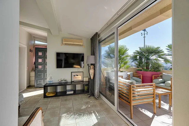 Villa with 3 Separate Apartments – Ideal Investment Opportunity for a Mini-Hotel — photo 10